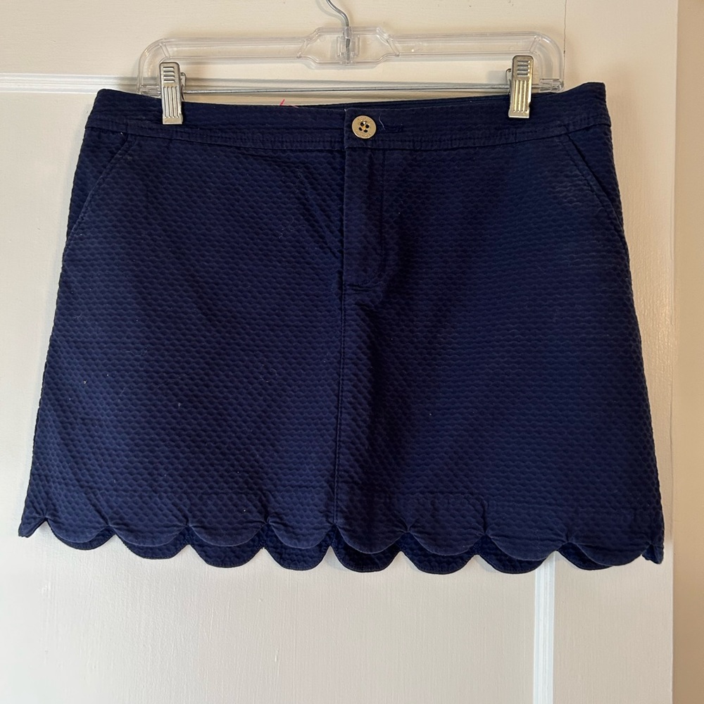 Lilly Pulitzer scolloped edge skort, navy